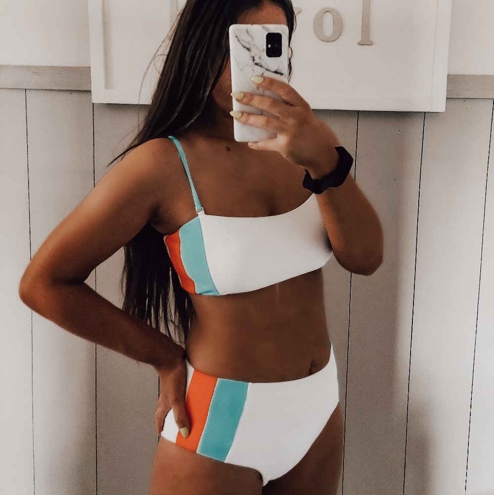 Color Block 90s Style High Waisted Swimsuit